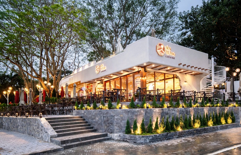 Bến Trăng Café & Bar – Hòa quyện tinh hoa truyền thống và hơi thở đương đại