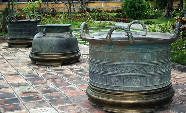 Những chiếc vạc đồng thời chúa Nguyễn dùng để làm gì? 