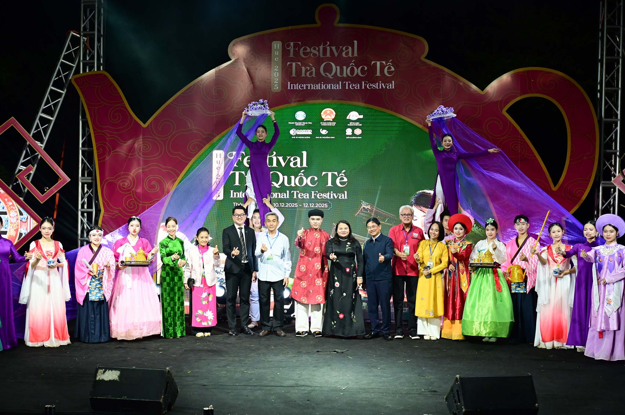 Lễ bế mạc Liên hoan Trà Quốc tế – Huế 2025: Khép lại hành trình ấn tượng, mở ra dư vị mới cho du lịch Cố đô