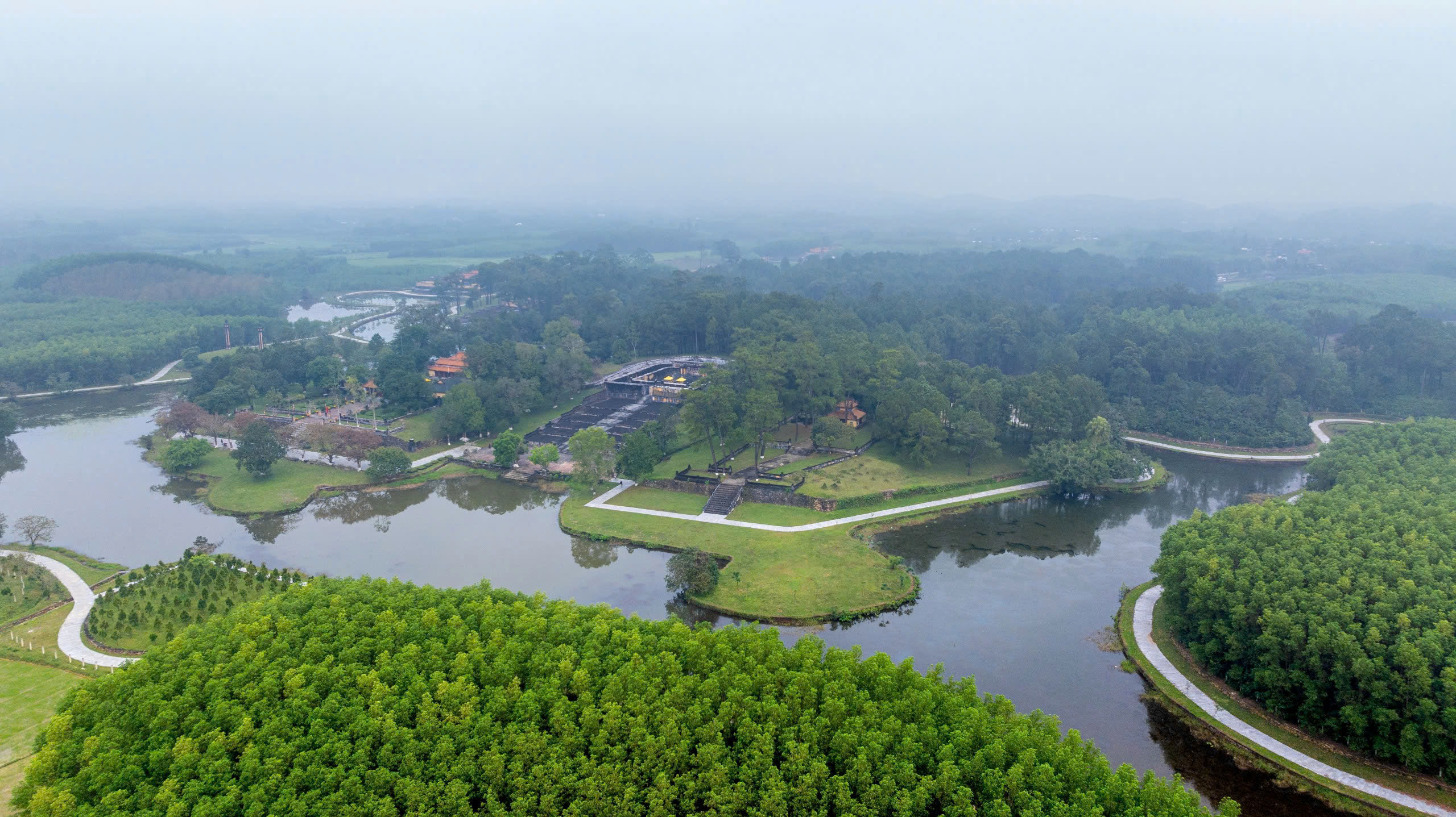 Lăng vua Gia Long - Điểm đến bình yên thanh tịnh giữa lòng Cố Đô