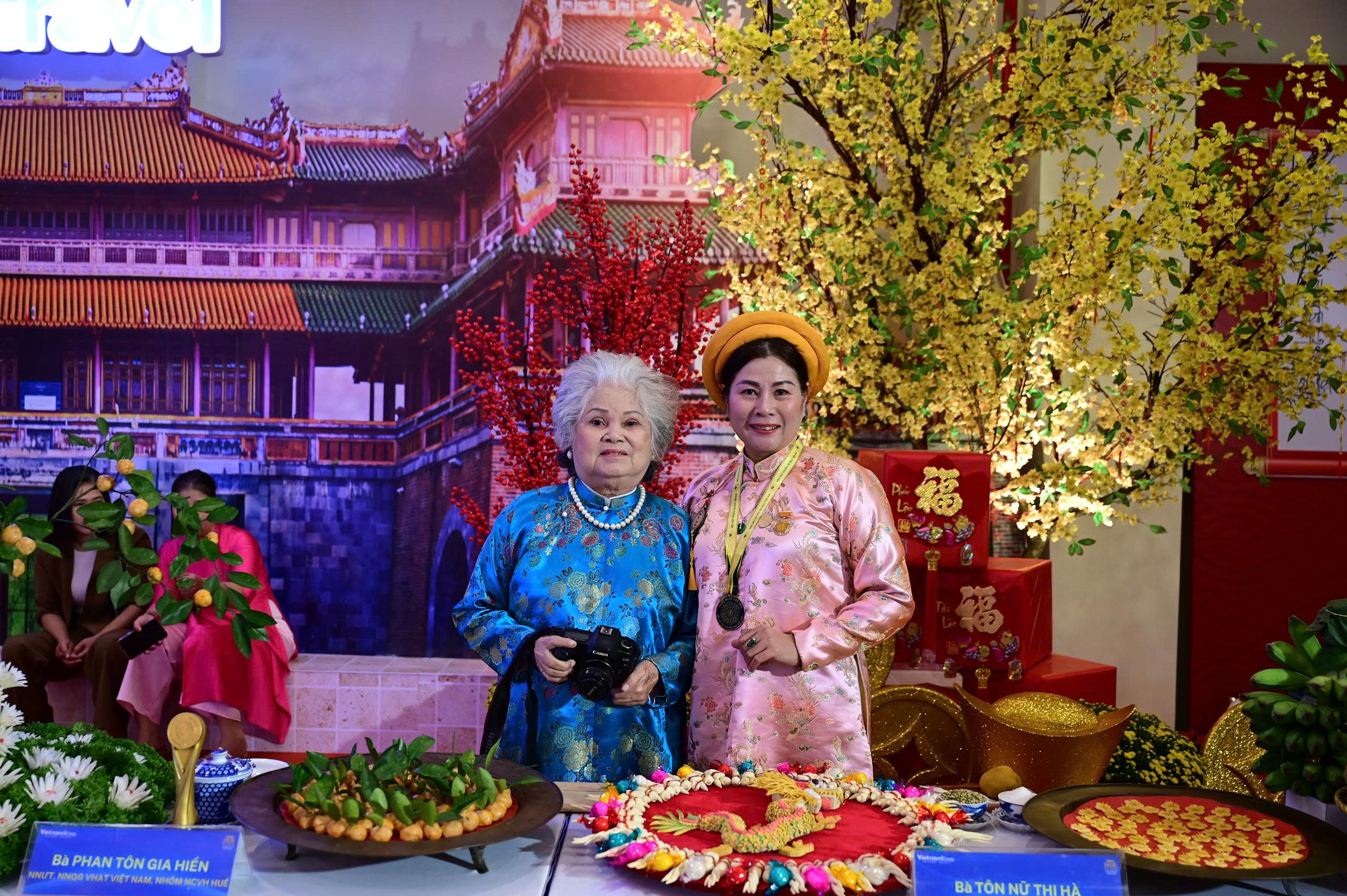 Bánh Rồng xứ Huế, hồn Tết cung đình trong tay người kế nghiệp