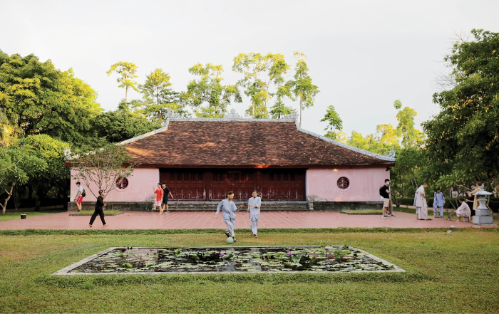 Huế bí ẩn