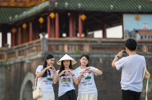 Giao mùa là thời điểm lý tưởng cho hành trình trải nghiệm và khám phá Huế theo một nhịp điệu sâu lắng, nên thơ và đầy cảm hứng