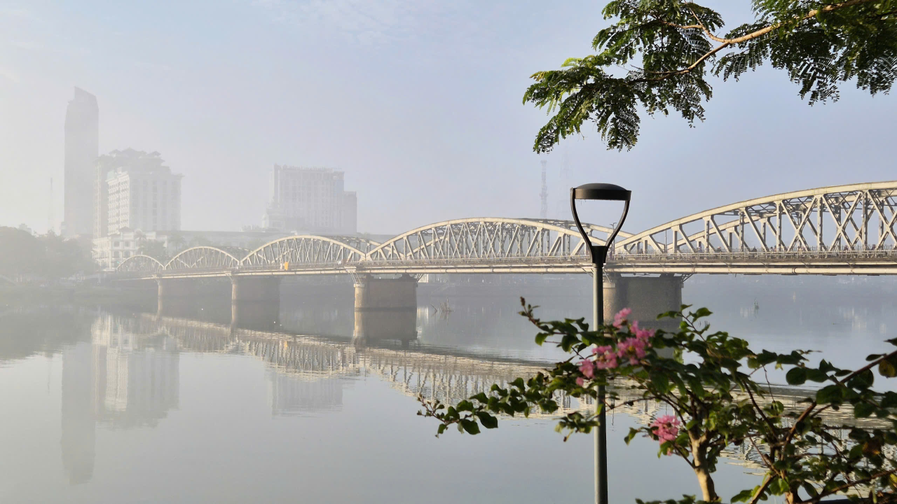 Huế tháng 5, nơi những sớm mai đẹp như một giấc mơ