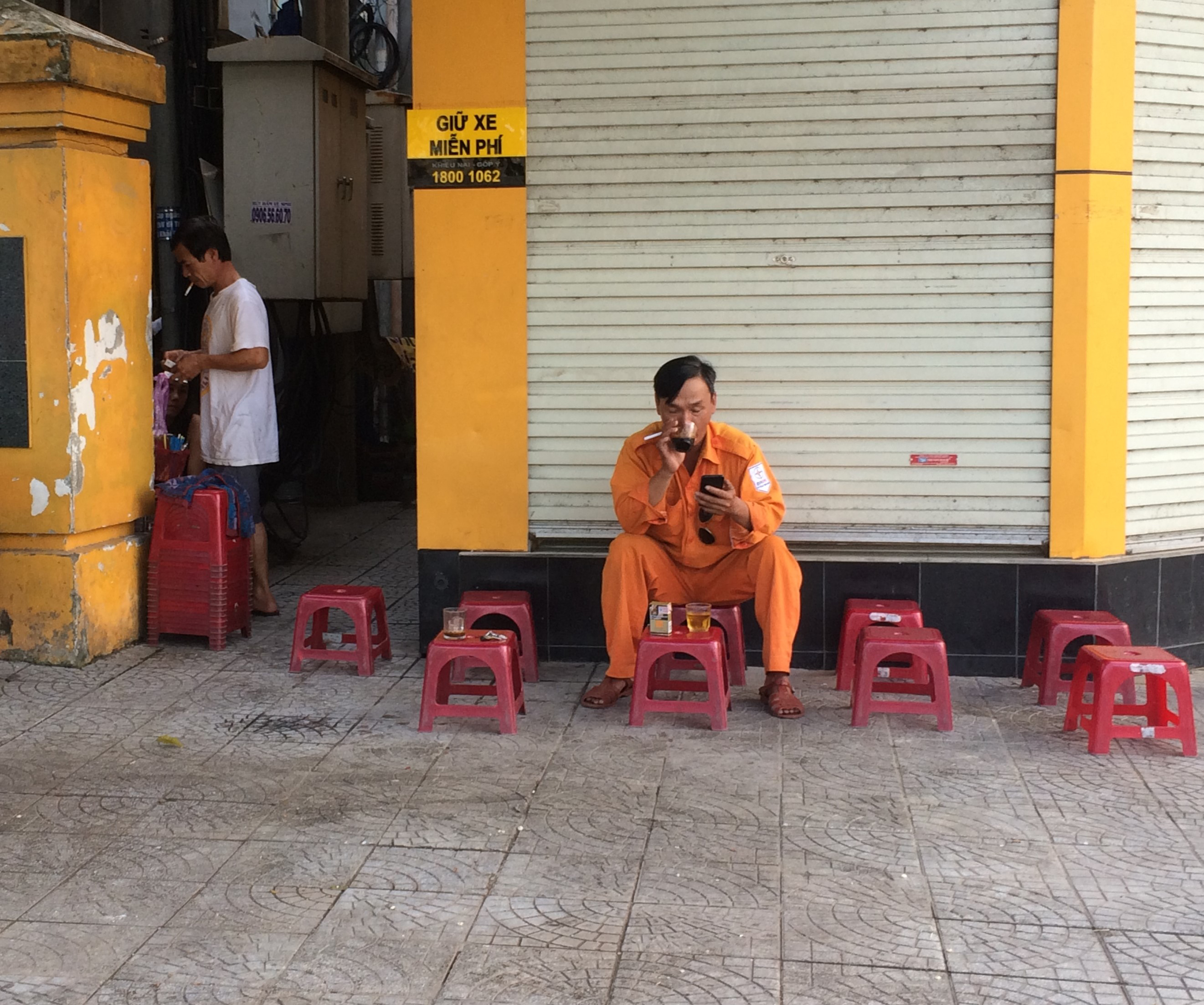 Cà phê cóc - Đặc sản đường phố